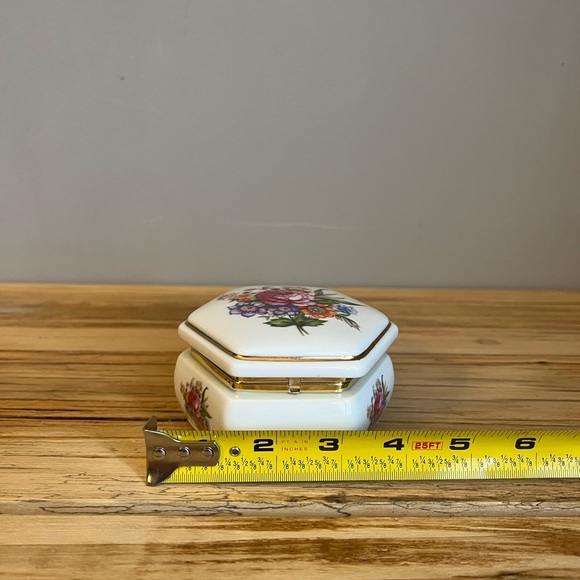 Colibri Jewelry Box Hinged Lid Hexagon Gold Trim Pink Roses Trinket Box - Picture 9 of 10